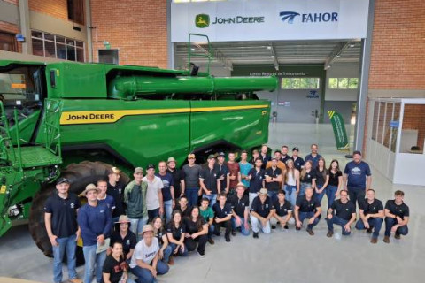 FAHOR e SETREM realizam Dia de Campo Tecnológico em parceria com a John Deere